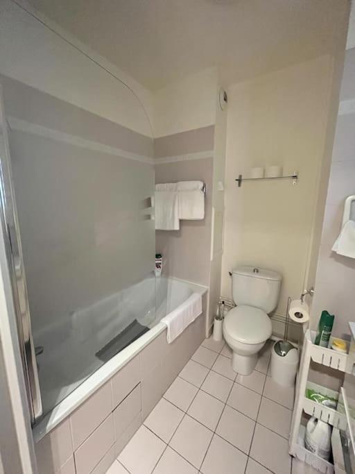 Wondersuite Appartement - Centre Ville Avec Parking Couvert -15Mn De Paris Et 10 Mn De Stade De France, Wifi, Netflix Deuil-la-Barre Eksteriør bilde